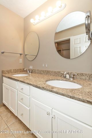 6389 Highland Ridge Drive, East Lansing, MI 48823