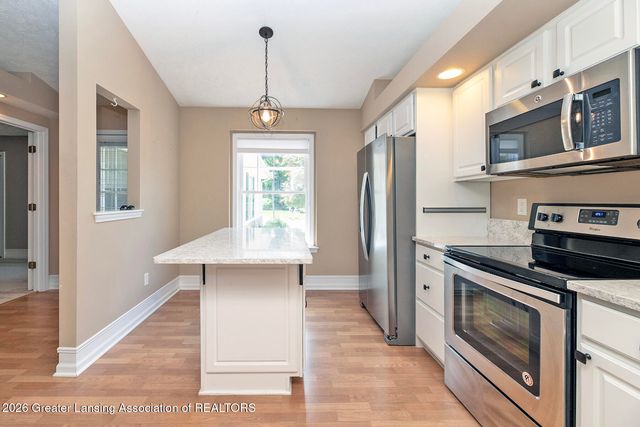 6389 Highland Ridge Drive, East Lansing, MI 48823