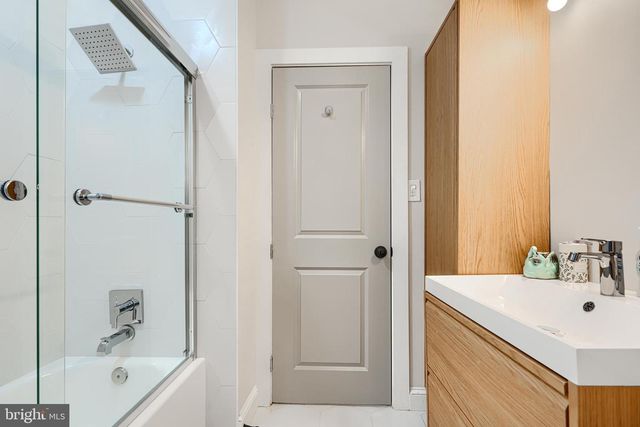 2630 E BALTIMORE ST, Baltimore, MD 21224