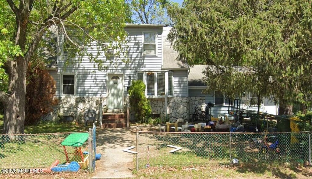 23 Carey Street, Lakewood, NJ 08701