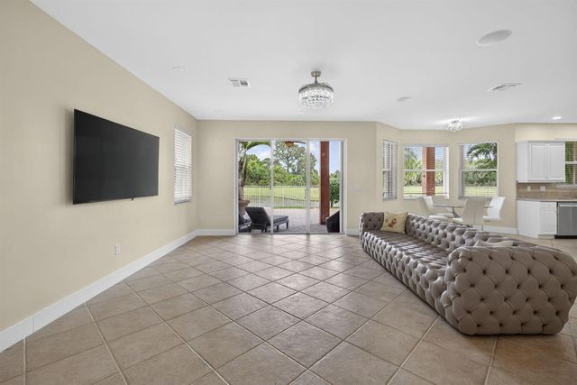 1724 Annandale Circle, Royal Palm Beach, FL 33411
