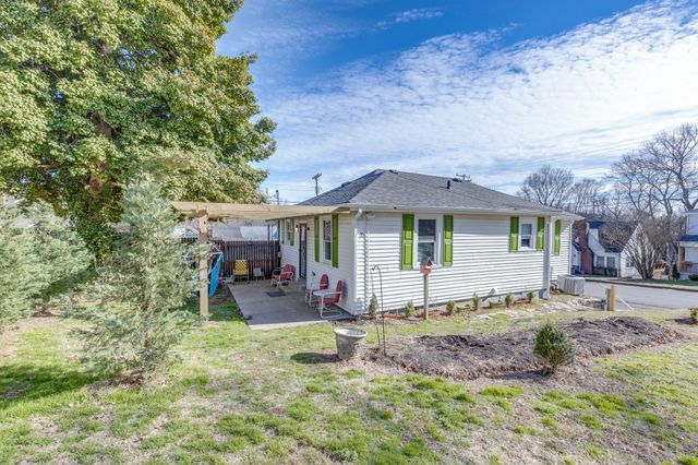 1514 Galloway St, Columbia, TN 38401