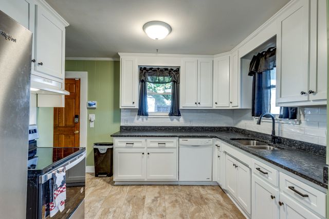 1514 Galloway St, Columbia, TN 38401