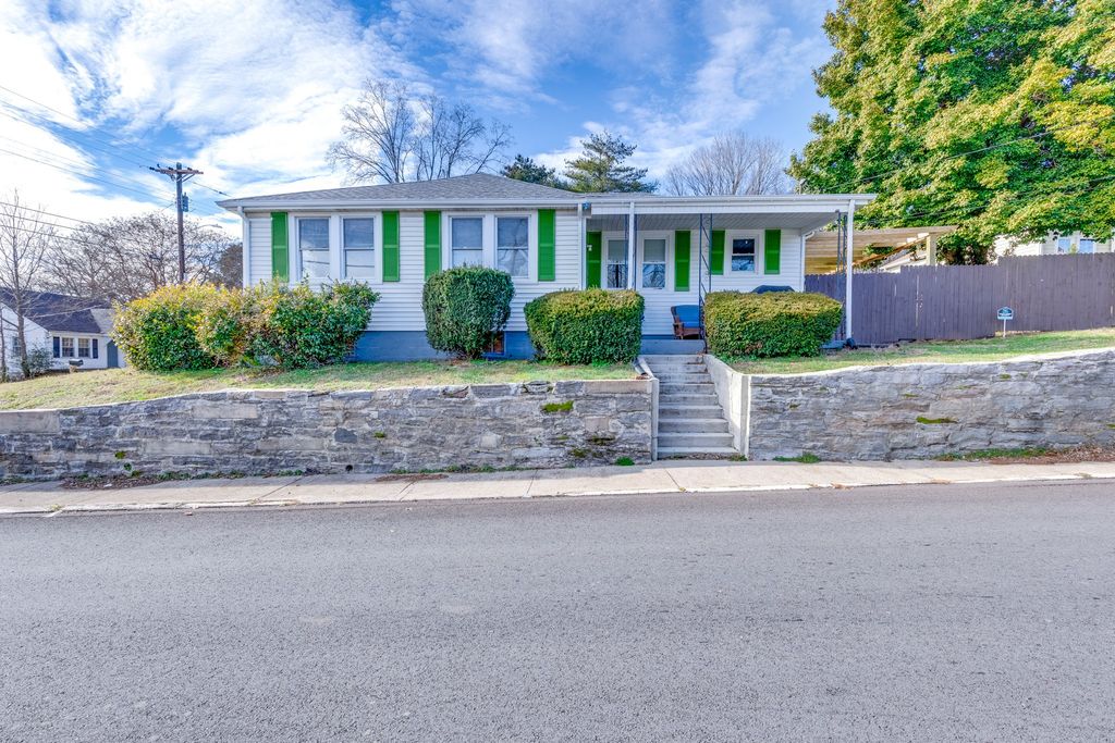 1514 Galloway St, Columbia, TN 38401