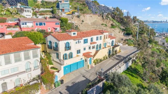 17501 Castellammare, Pacific Palisades, CA 90272