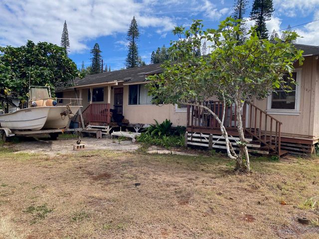 1122 Olapa St, Lanai City, HI 96763