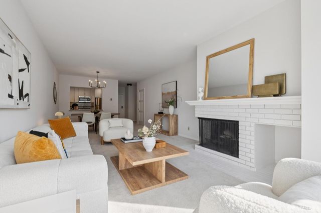 1350 California Street 302, San Francisco, CA 94109