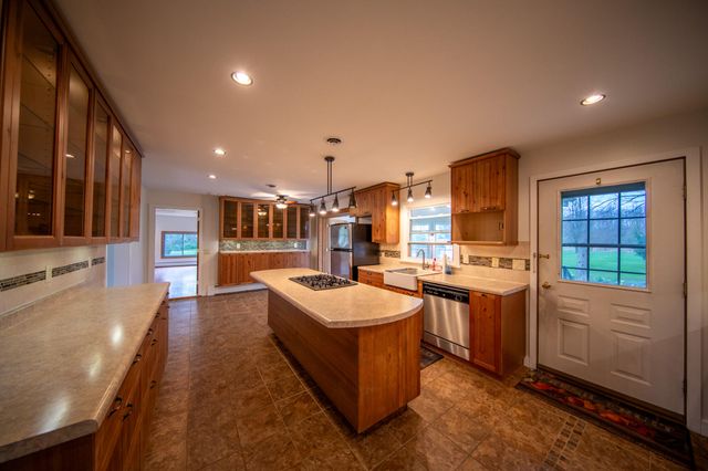 1031 N 350 E, Chesterton, IN 46304