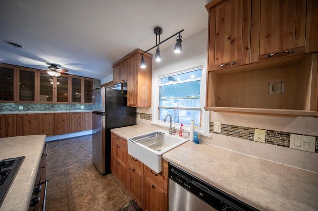 1031 N 350 E, Chesterton, IN 46304