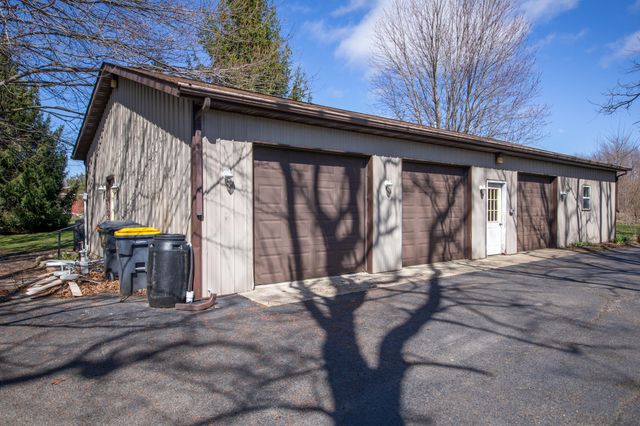 1031 N 350 E, Chesterton, IN 46304