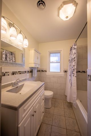 1031 N 350 E, Chesterton, IN 46304