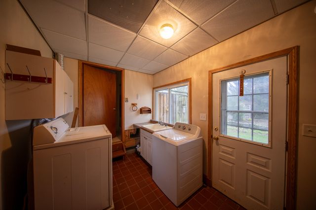 1031 N 350 E, Chesterton, IN 46304