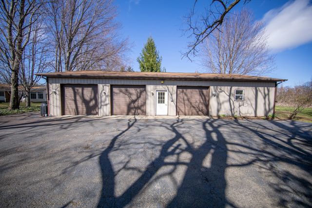 1031 N 350 E, Chesterton, IN 46304