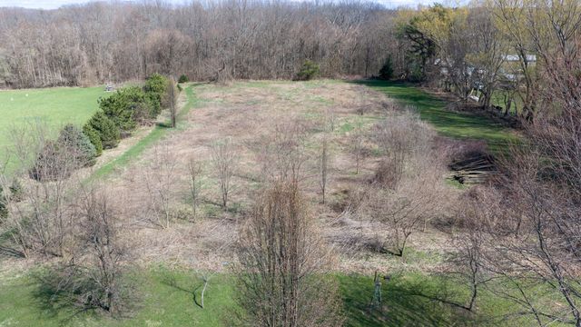 1031 N 350 E, Chesterton, IN 46304