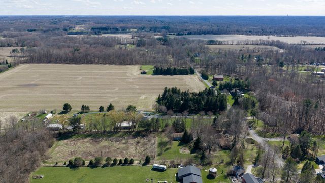 1031 N 350 E, Chesterton, IN 46304