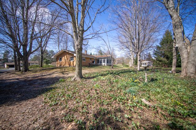 1031 N 350 E, Chesterton, IN 46304