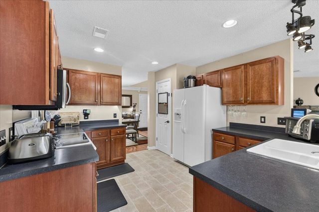 105 Warrell Circle, Summerville, SC 29485