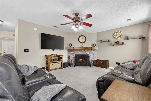105 Warrell Circle, Summerville, SC 29485