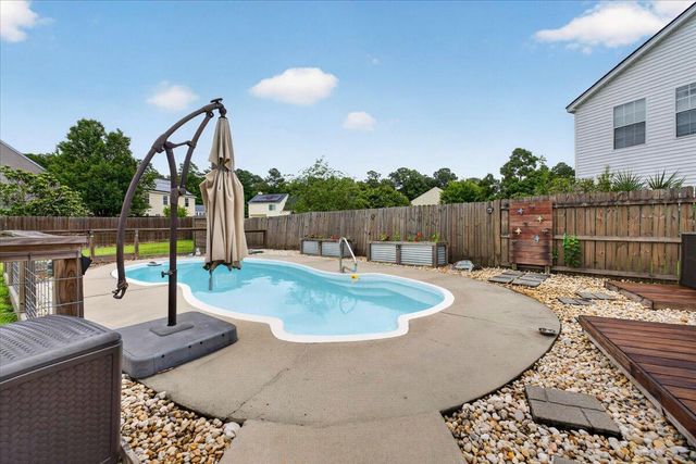 105 Warrell Circle, Summerville, SC 29485