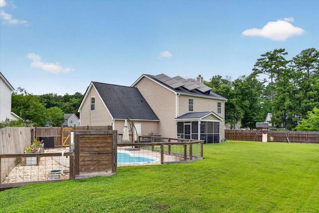 105 Warrell Circle, Summerville, SC 29485