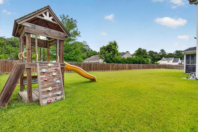 105 Warrell Circle, Summerville, SC 29485