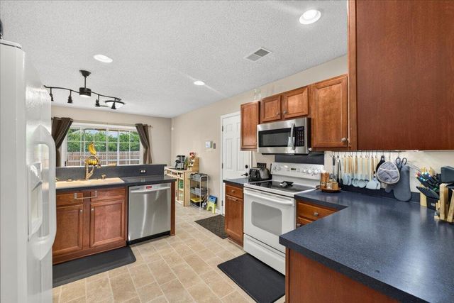 105 Warrell Circle, Summerville, SC 29485