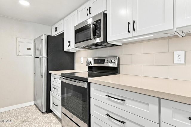 2570 Rudder Avenue, Port Hueneme, CA 93041