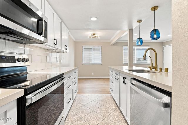 2570 Rudder Avenue, Port Hueneme, CA 93041