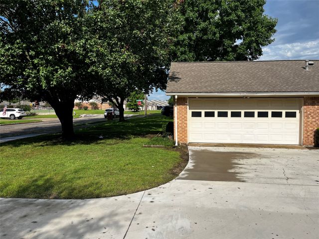 328 Jamie Way, Greenville, TX 75402