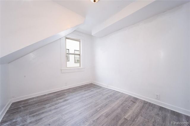 8863 Vaughan Street, Detroit, MI 48228