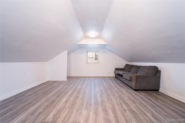 8863 Vaughan Street, Detroit, MI 48228