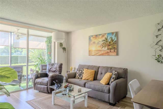 8900 Washington Boulevard 115, Pembroke Pines, FL 33025