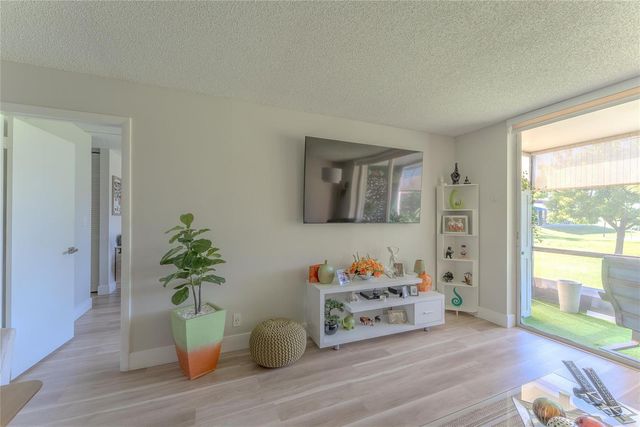 8900 Washington Boulevard 115, Pembroke Pines, FL 33025