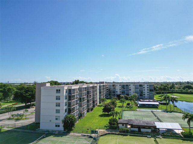 8900 Washington Boulevard 115, Pembroke Pines, FL 33025