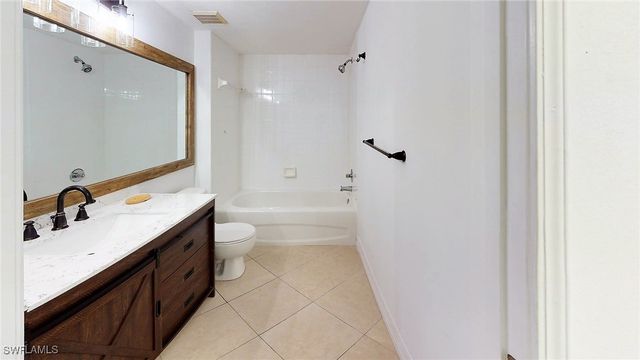 1210 Wildwood Lakes BLVD 306, Naples, FL 34104