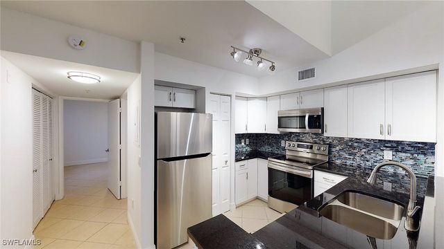 1210 Wildwood Lakes BLVD 306, Naples, FL 34104