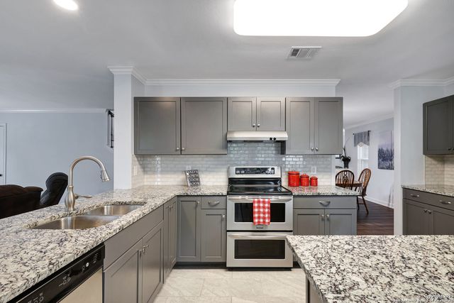 9642 Elmstone, San Antonio, TX 78254