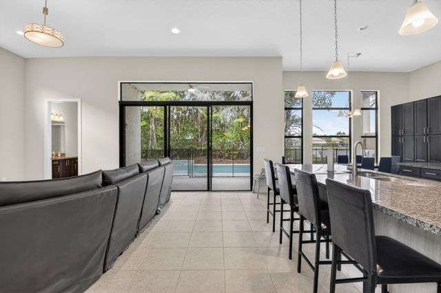 8527 Lewis River Road, Delray Beach, FL 33446