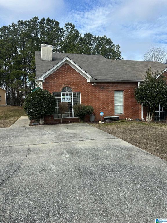 102 CANYON TRAIL, Pelham, AL 35124