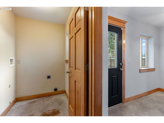 1510 Lincoln St, Hood River, OR 97031