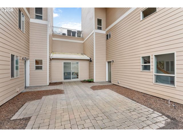 1510 Lincoln St, Hood River, OR 97031