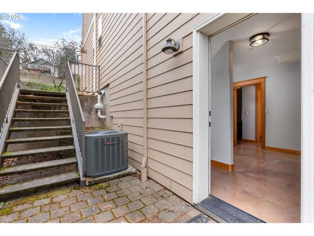 1510 Lincoln St, Hood River, OR 97031