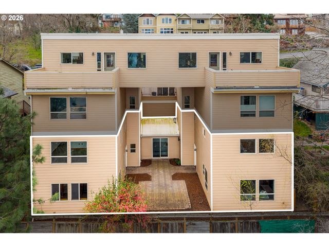 1510 Lincoln St, Hood River, OR 97031