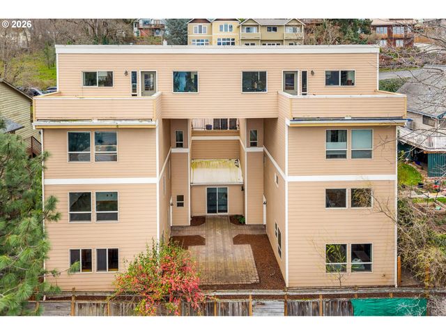 1510 Lincoln St, Hood River, OR 97031