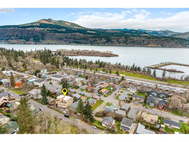 1510 Lincoln St, Hood River, OR 97031