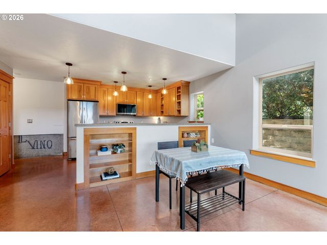 1510 Lincoln St, Hood River, OR 97031