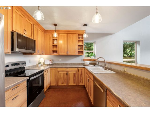 1510 Lincoln St, Hood River, OR 97031