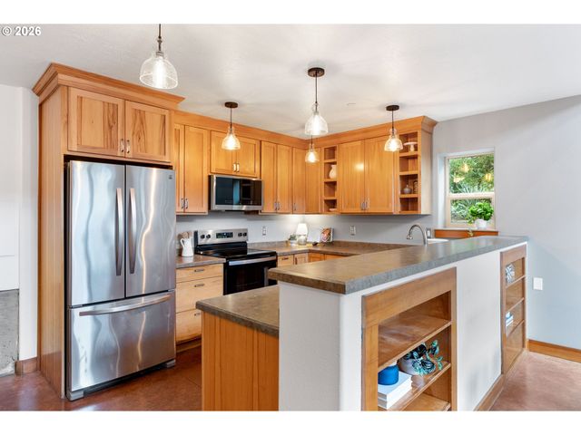 1510 Lincoln St, Hood River, OR 97031