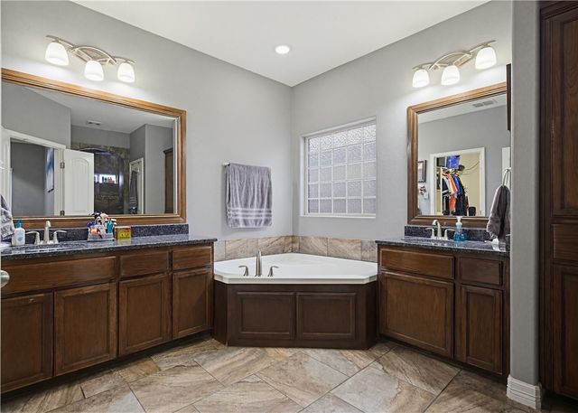 6714 Battery Park Ct, Corpus Christi, TX 78414