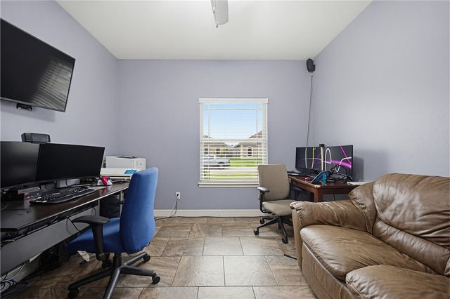 6714 Battery Park Ct, Corpus Christi, TX 78414